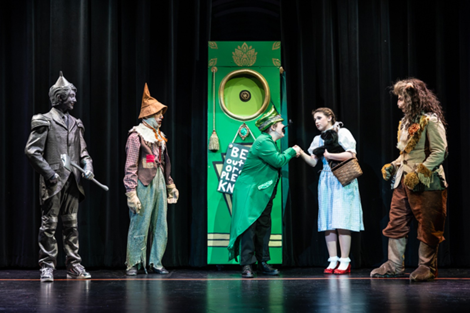 Photos: First look at MTVarts green cast of THE WIZARD OF OZ — photo 25 of 37