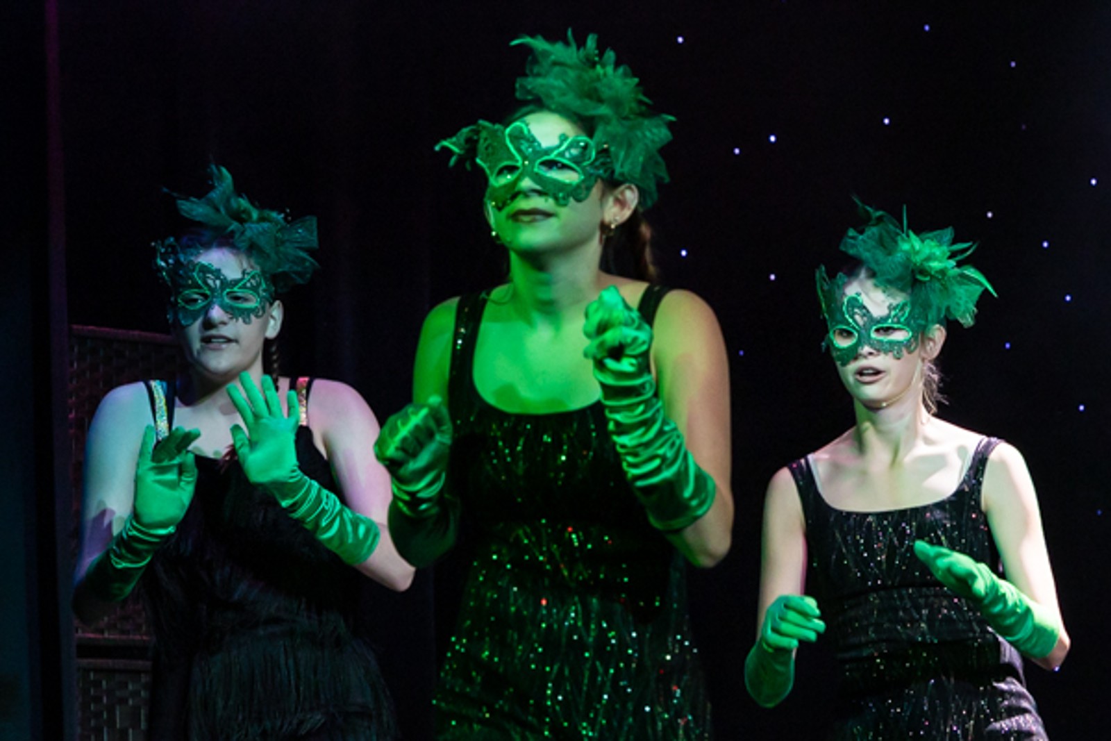Photos: First look at MTVarts green cast of THE WIZARD OF OZ — photo 28 of 37