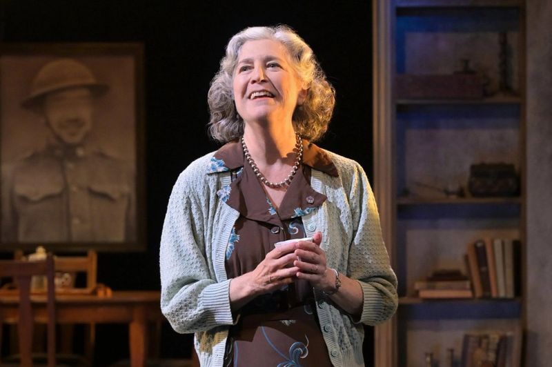 Review: THE GLASS MENAGERIE at Center Rep Image