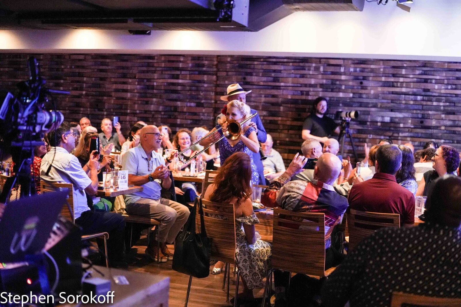 Gunther Carling at City Winery – One Dazzling Surprise After Another Image
