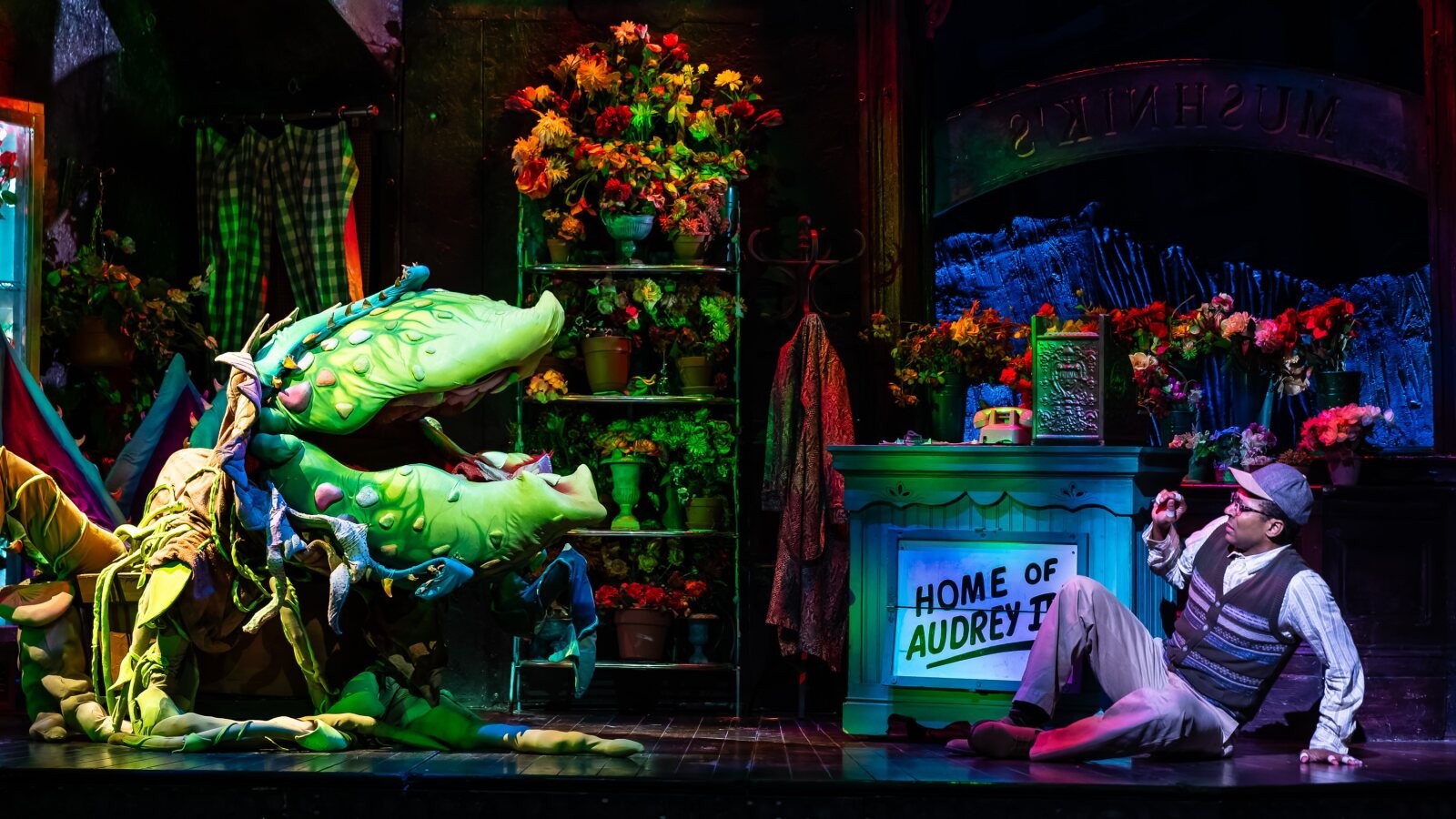 Photos: First Look At LITTLE SHOP OF HORRORS At La Mirada Theatre — photo 13 of 17
