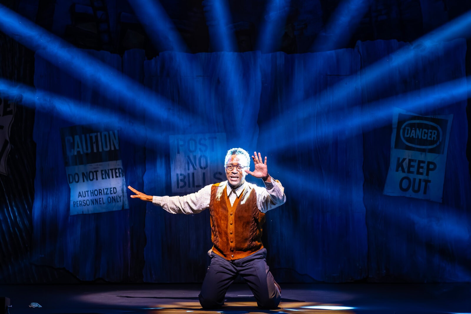 Photos: First Look At LITTLE SHOP OF HORRORS At La Mirada Theatre — photo 6 of 17
