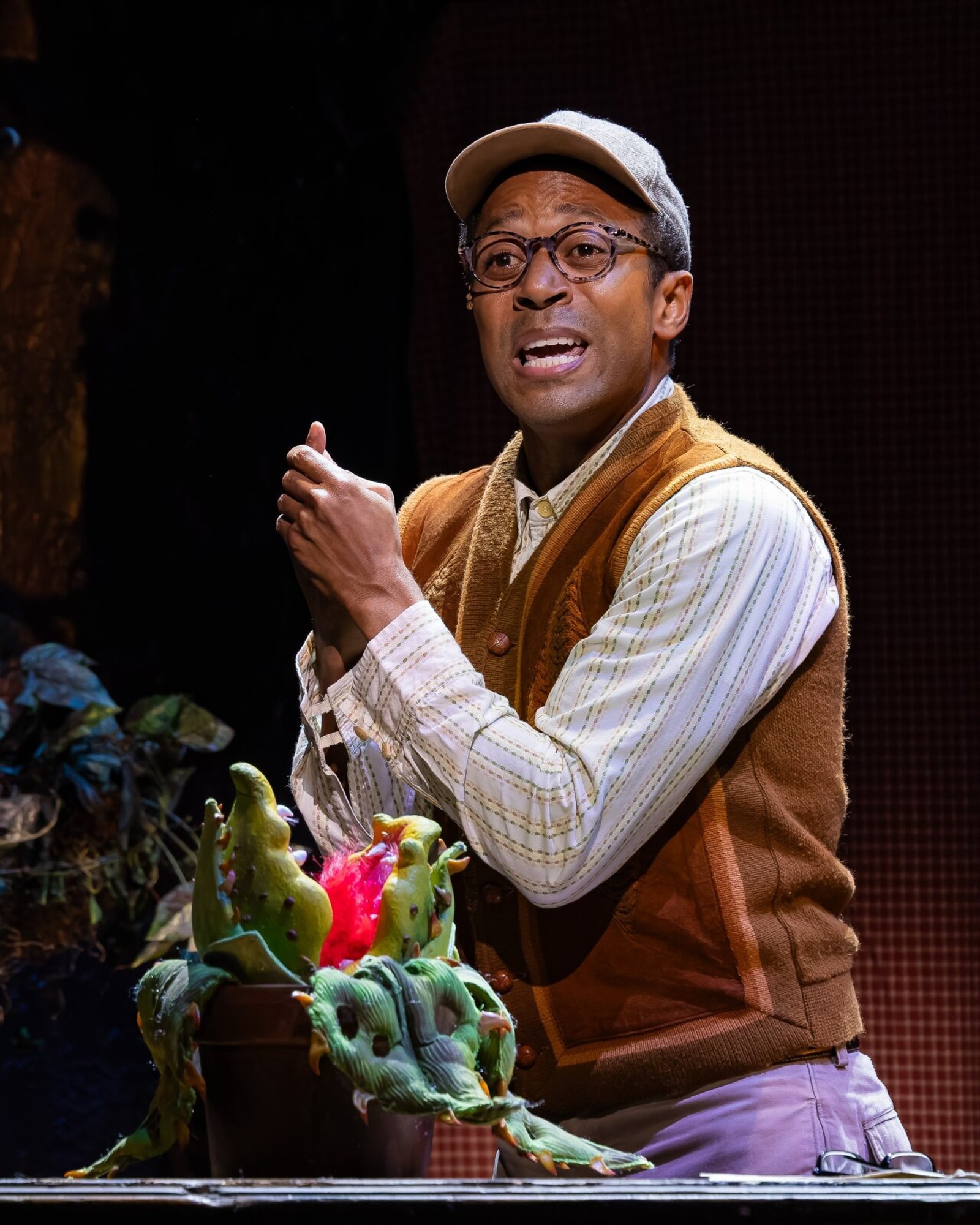 Photos: First Look At LITTLE SHOP OF HORRORS At La Mirada Theatre — photo 15 of 17