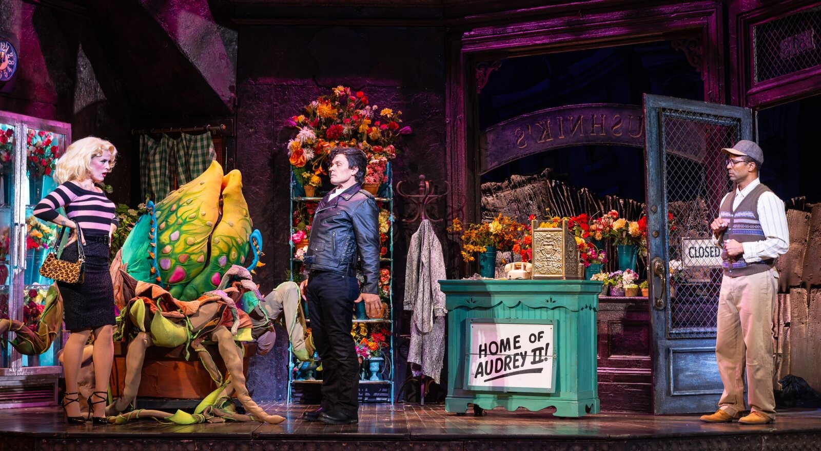 Photos: First Look At LITTLE SHOP OF HORRORS At La Mirada Theatre — photo 12 of 17