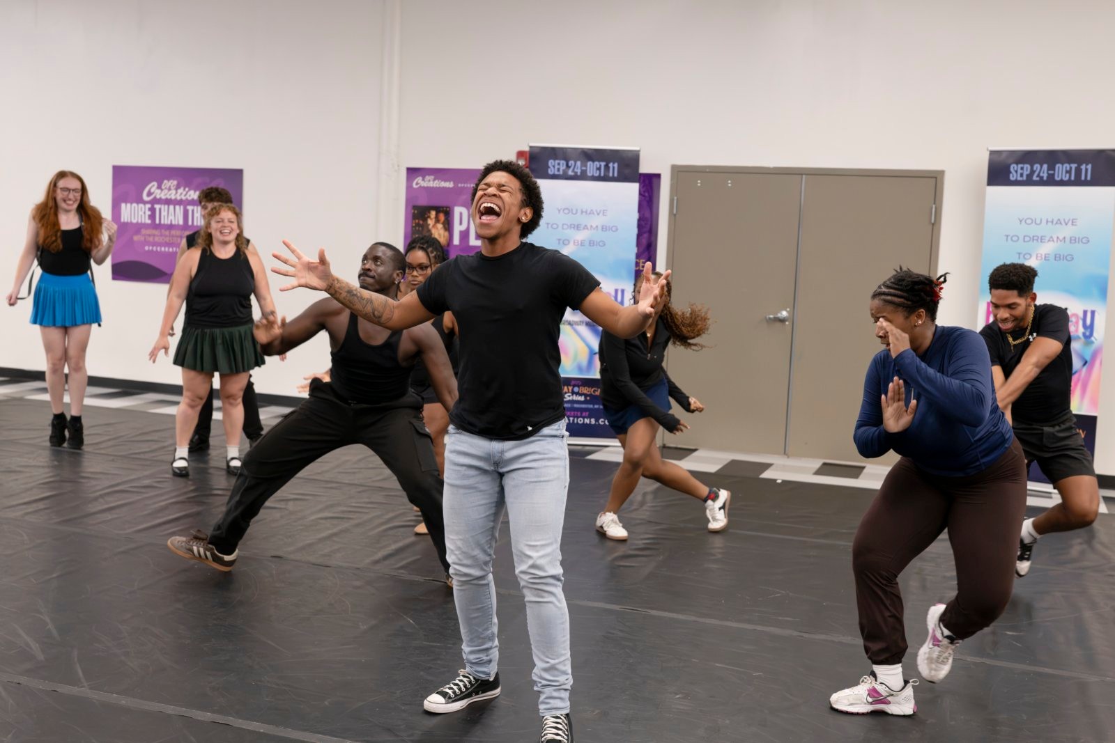 Photos: HAIRSPRAY to Open at OFC Creations Theatre Center — photo 5 of 6