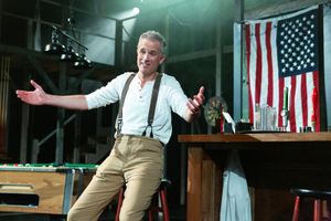Tony Estrella @ BroadwayWorld Tony Estrella Photo