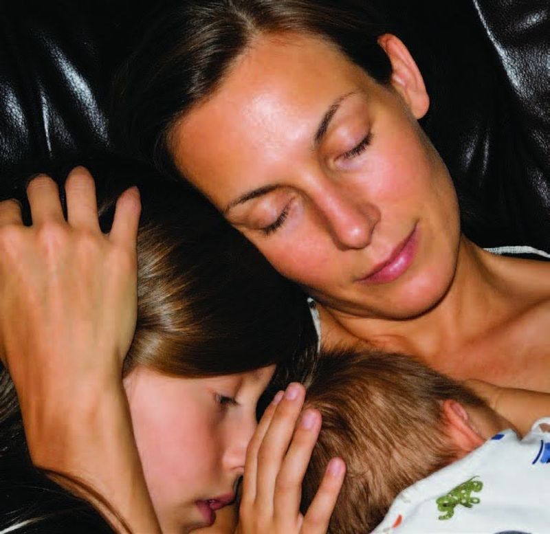 Photos: Ute Lemper Releases MOTHERS Across 17 Languages for Peace — photo 3 of 4