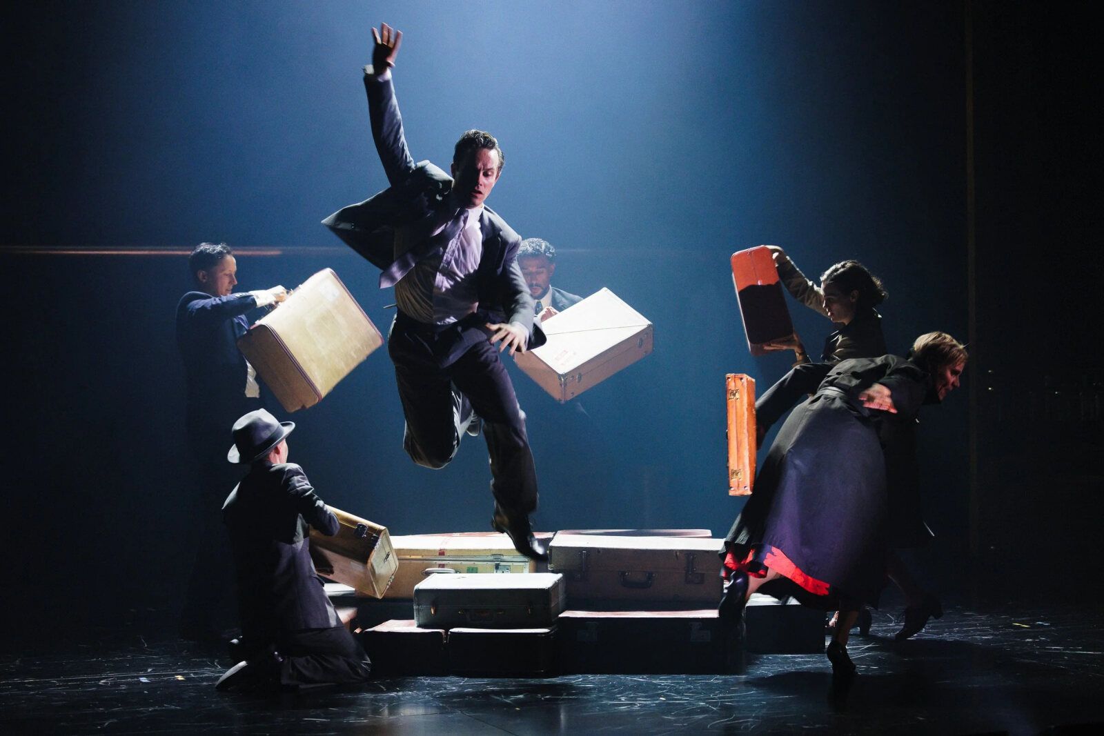 Photos: Emma Rice’s NORTH BY NORTHWEST at American Conservatory Theater — photo 1 of 10