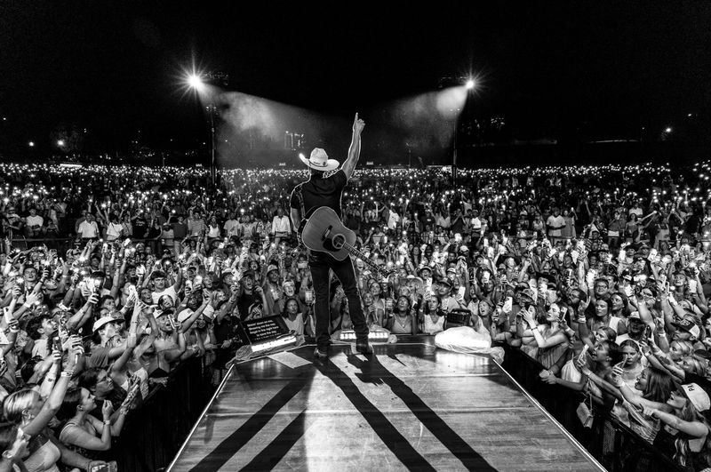 Photos: Jon Pardi's GAMBLIN' MAN TOUR 2026 Draws Capacity Crowds — photo 7 of 7