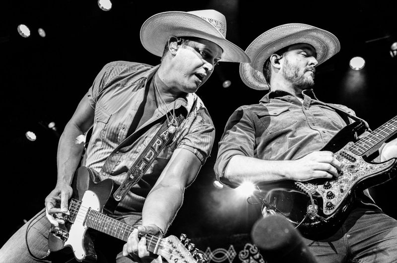 Photos: Jon Pardi's GAMBLIN' MAN TOUR 2026 Draws Capacity Crowds — photo 6 of 7