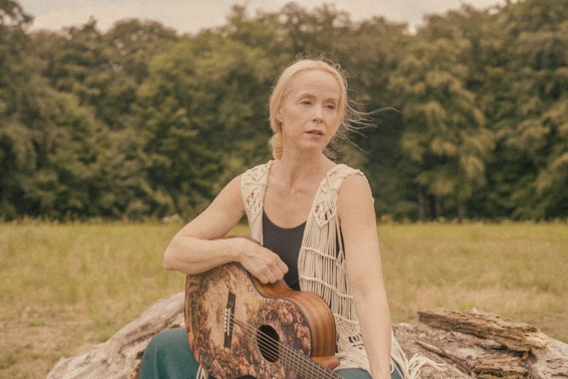 Photos: Tina Dico and Emilíana Torrini Collaborate on Single THIS FIRE! — photo 2 of 5