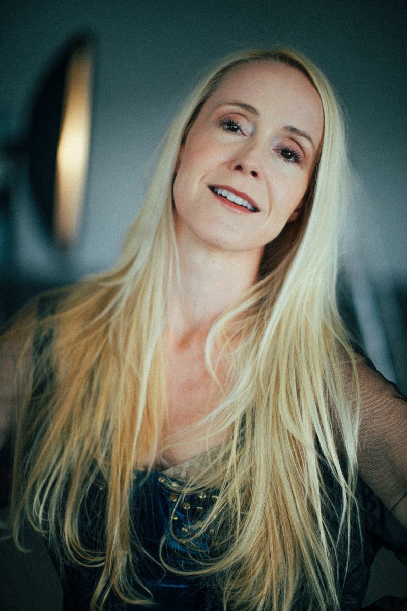 Photos: Tina Dico and Emilíana Torrini Collaborate on Single THIS FIRE! — photo 3 of 5