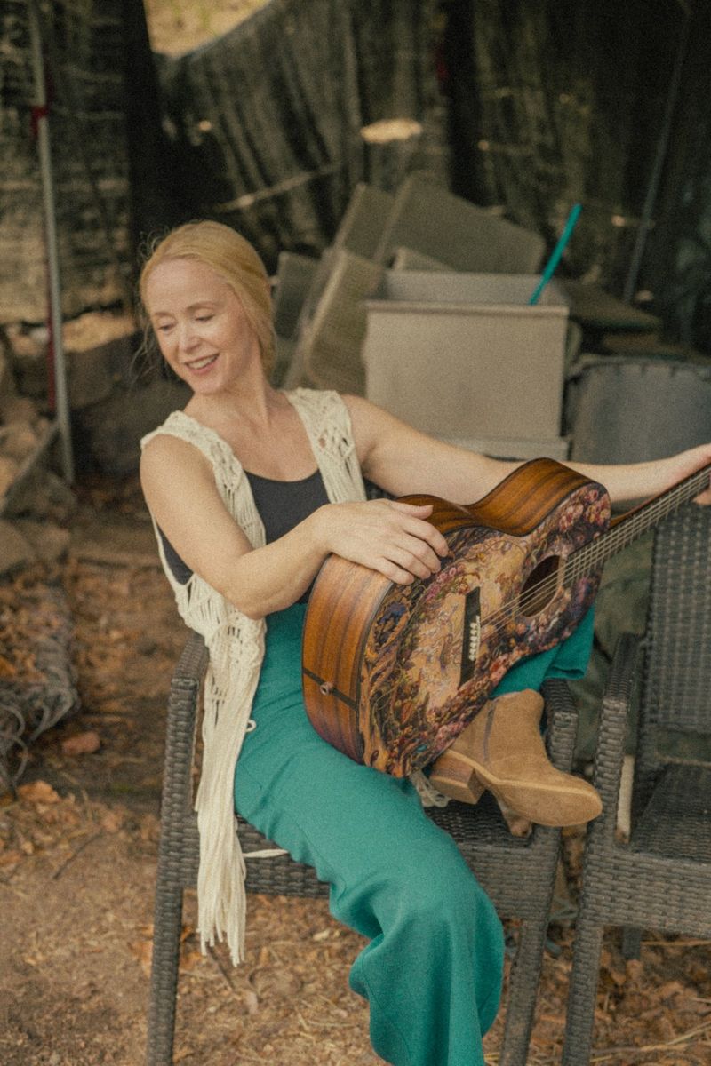 Photos: Tina Dico and Emilíana Torrini Collaborate on Single THIS FIRE! — photo 4 of 5