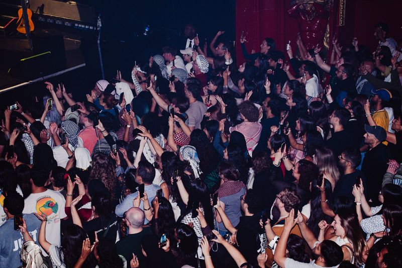 Photos: Zeyne Concludes AWDA Europe & UK Tour Through September — photo 17 of 35