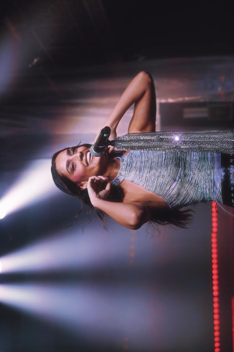 Photos: Zeyne Concludes AWDA Europe & UK Tour Through September — photo 26 of 35