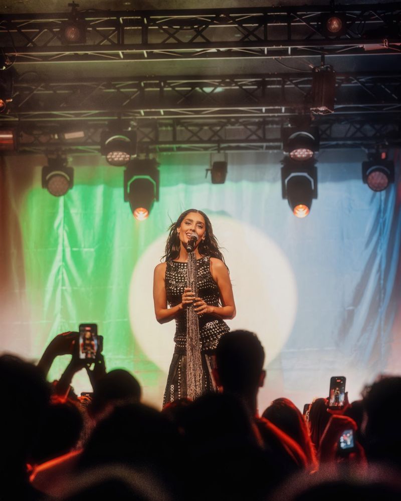 Photos: Zeyne Concludes AWDA Europe & UK Tour Through September — photo 31 of 35