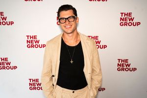 Step Repeat Graham Phillips @ BroadwayWorld Step Repeat Graham Phillips Photo
