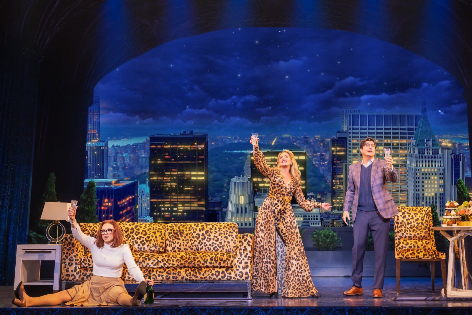 Photos: First Look at the DEATH BECOMES HER North American Tour — photo 2 of 5