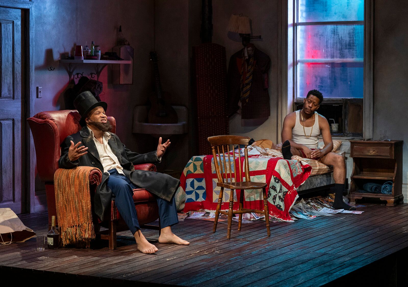 Photos: Glenn Davis and Namir Smallwood in TOPDOG/UNDERDOG at Steppenwolf Theatre — photo 8 of 29