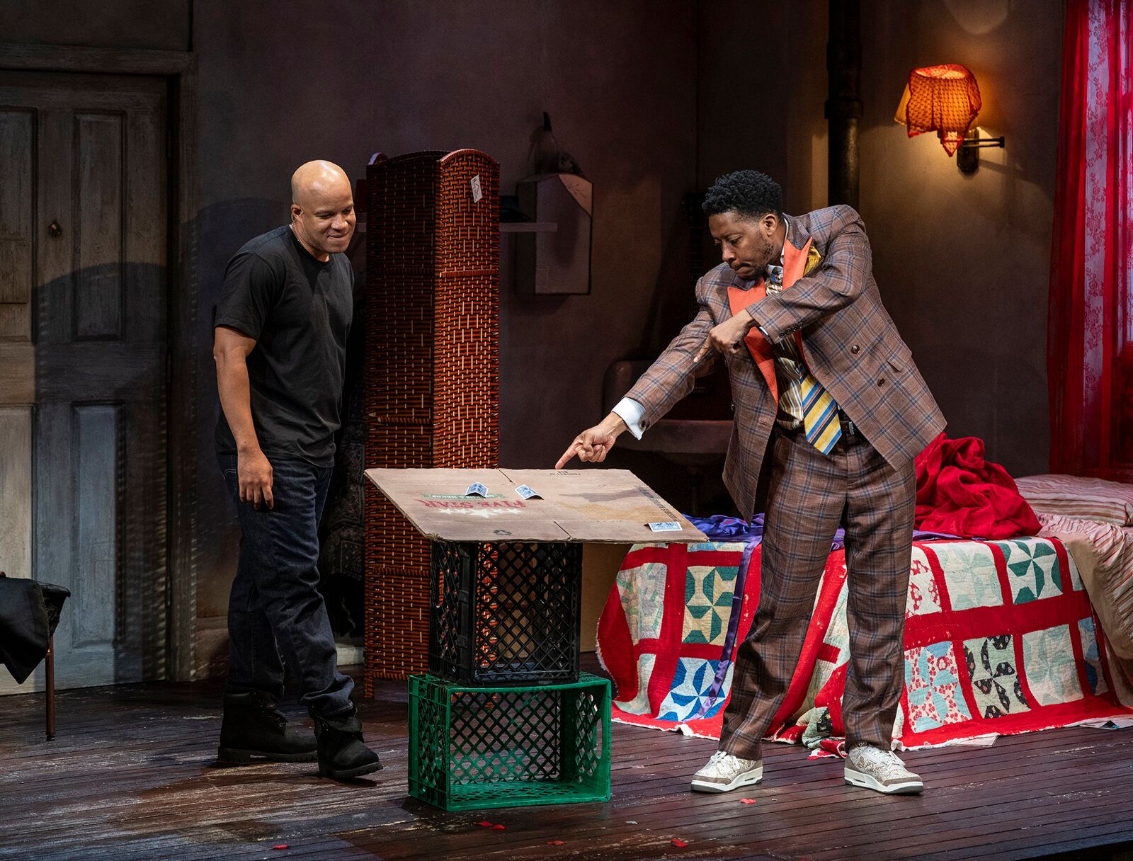 Photos: Glenn Davis and Namir Smallwood in TOPDOG/UNDERDOG at Steppenwolf Theatre — photo 16 of 29