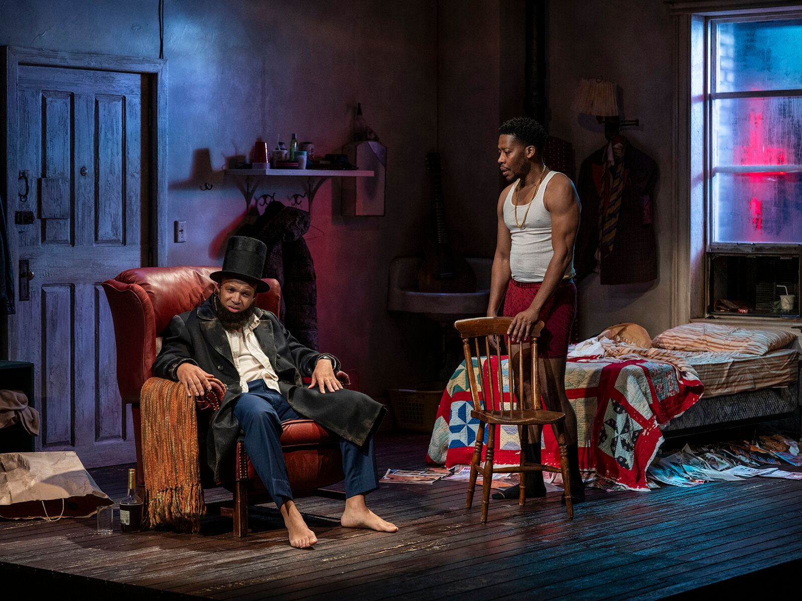 Photos: Glenn Davis and Namir Smallwood in TOPDOG/UNDERDOG at Steppenwolf Theatre — photo 12 of 29