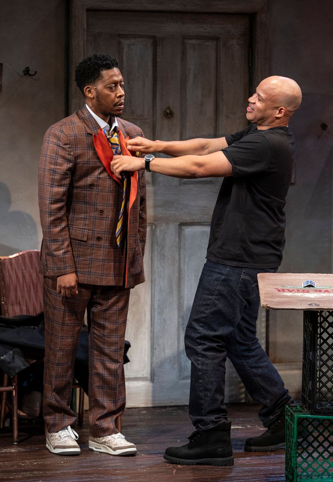 Photos: Glenn Davis and Namir Smallwood in TOPDOG/UNDERDOG at Steppenwolf Theatre — photo 29 of 29