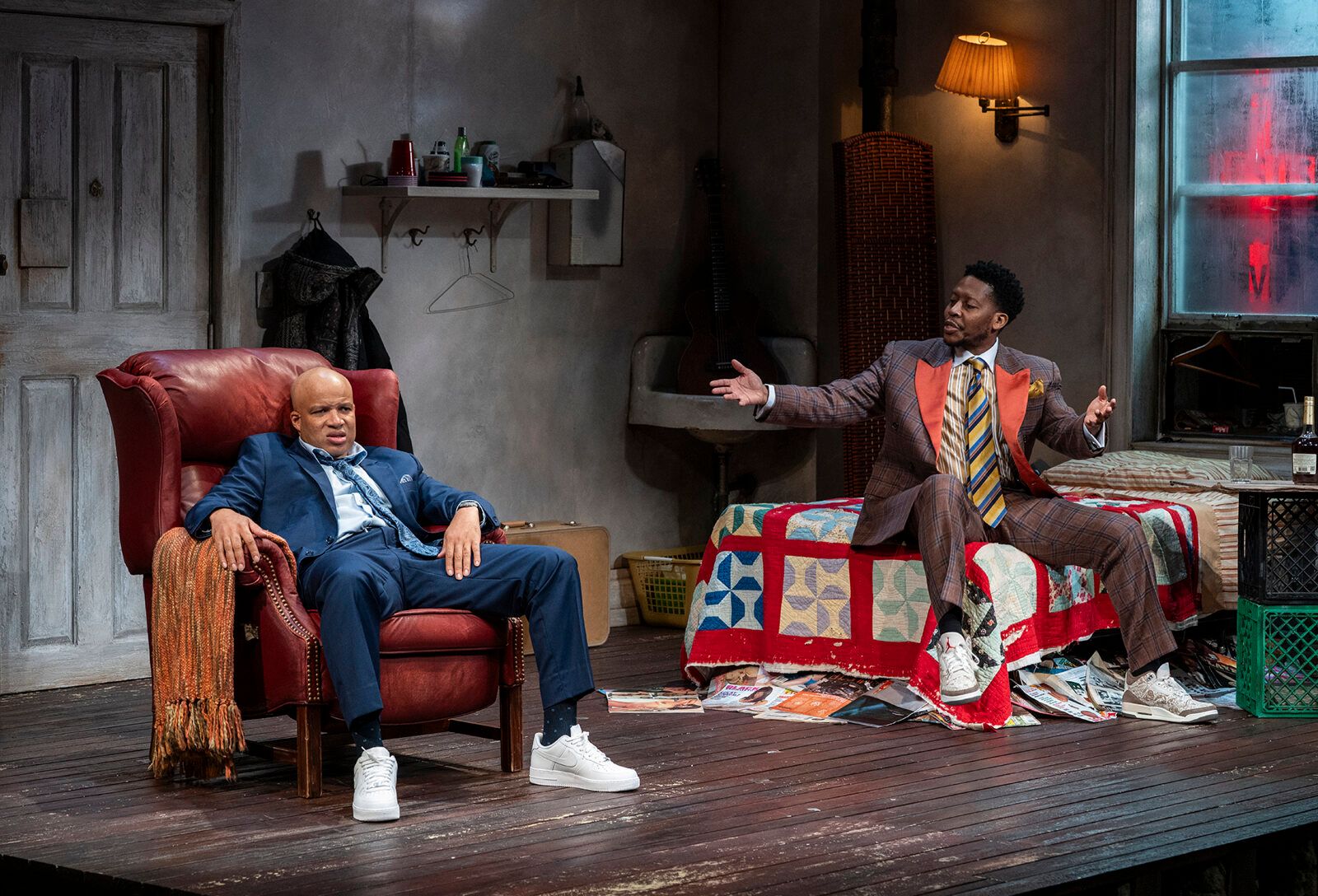 Photos: Glenn Davis and Namir Smallwood in TOPDOG/UNDERDOG at Steppenwolf Theatre — photo 28 of 29