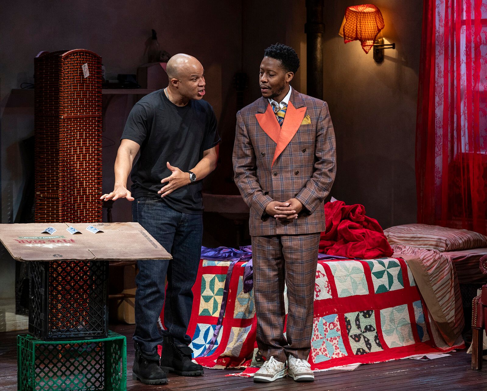 Photos: Glenn Davis and Namir Smallwood in TOPDOG/UNDERDOG at Steppenwolf Theatre — photo 3 of 29