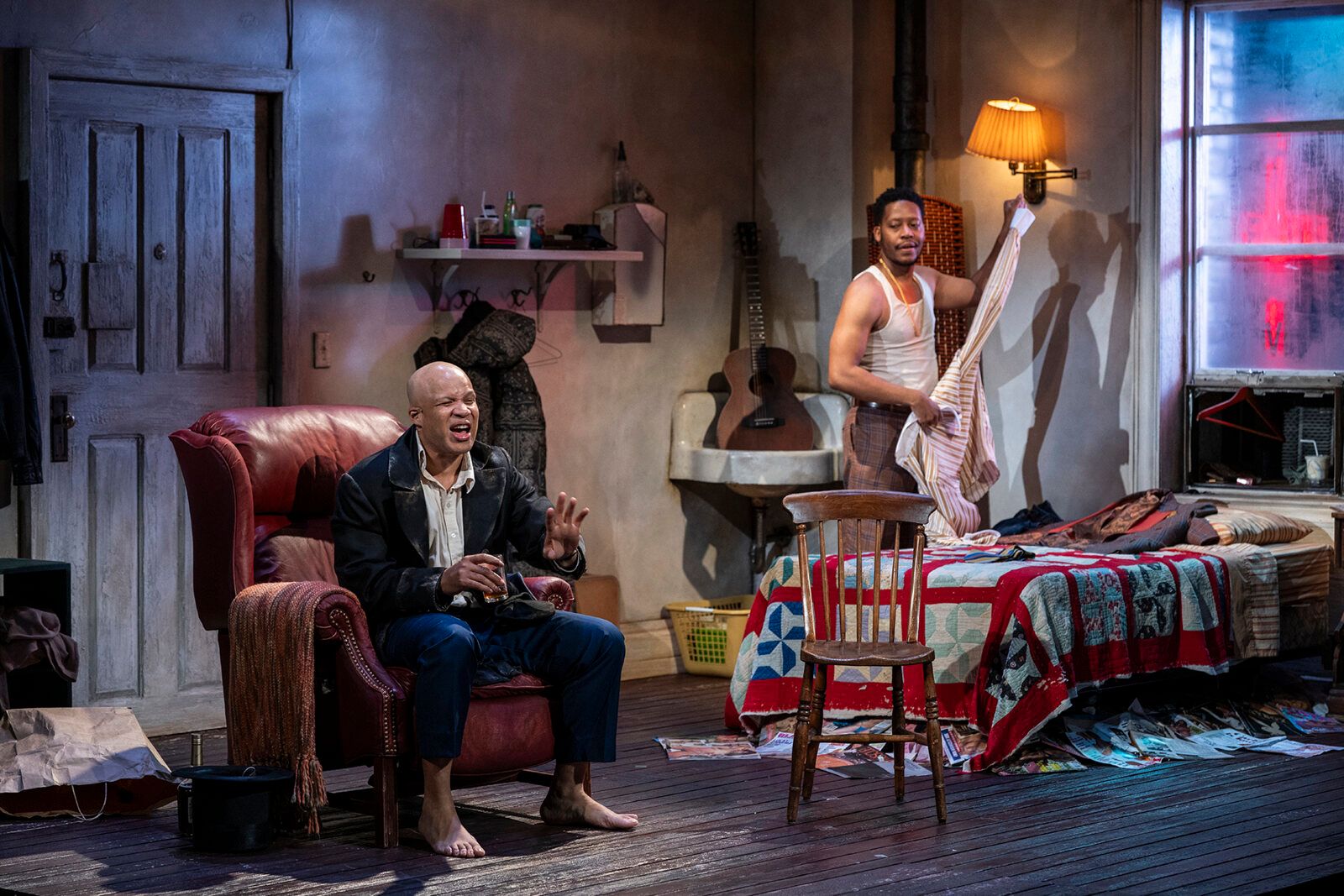 Photos: Glenn Davis and Namir Smallwood in TOPDOG/UNDERDOG at Steppenwolf Theatre — photo 11 of 29