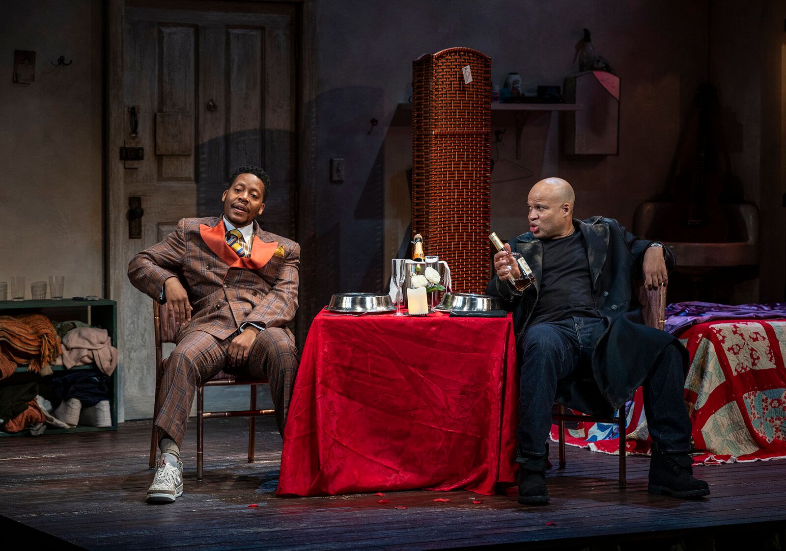 Photos: Glenn Davis and Namir Smallwood in TOPDOG/UNDERDOG at Steppenwolf Theatre — photo 9 of 29