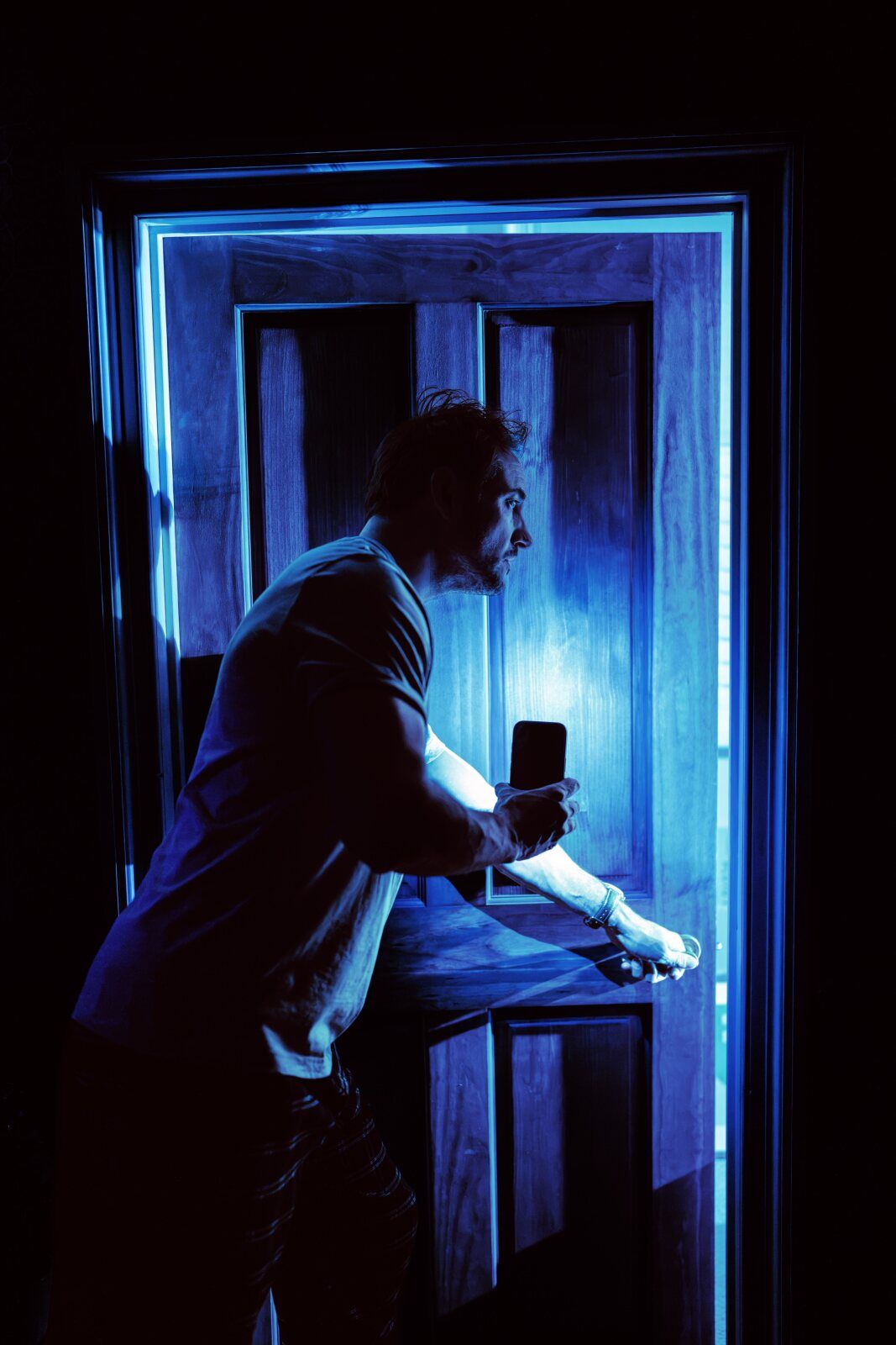 Photos: James Bye and Hannah Sinclair Robinson in PARANORMAL ACTIVITY UK and Ireland Tour — photo 6 of 7