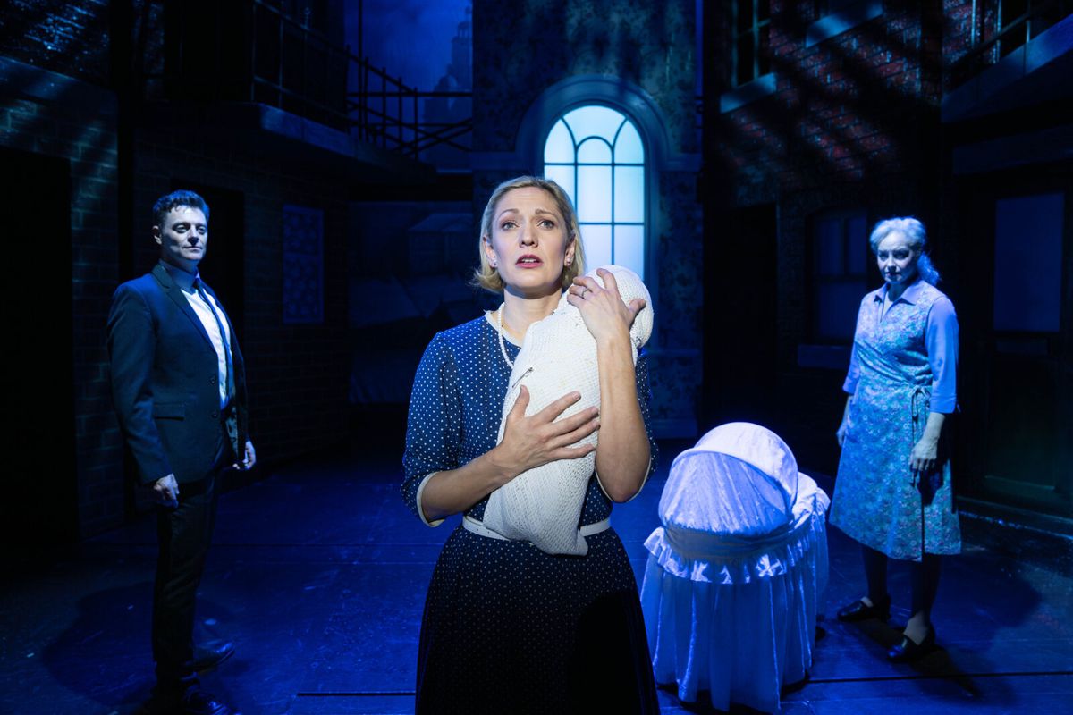 Kristofer Harding, Tricia Adele Turner & Vivienne Carlyle at Photos: BLOOD BROTHERS Embarks on Autumn 2026 Tour