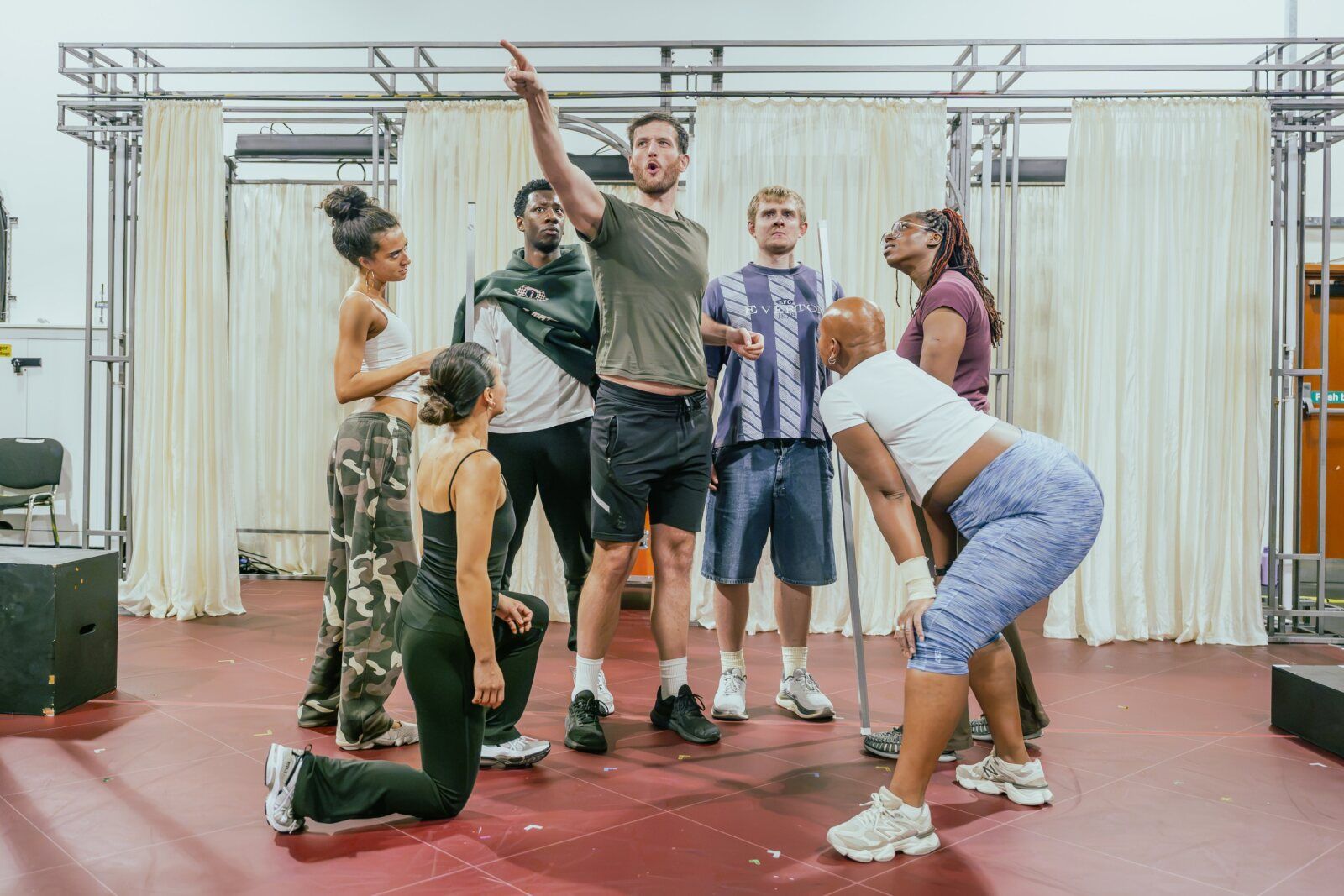 Photos: BACCHAE School Tour in Rehearsal From The National Theatre — photo 17 of 22