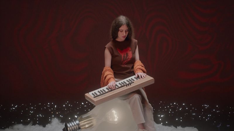 Photos: Jasmin Stone Releases Dream-Pop Single 'Love Me Hurt Me' — photo 3 of 4