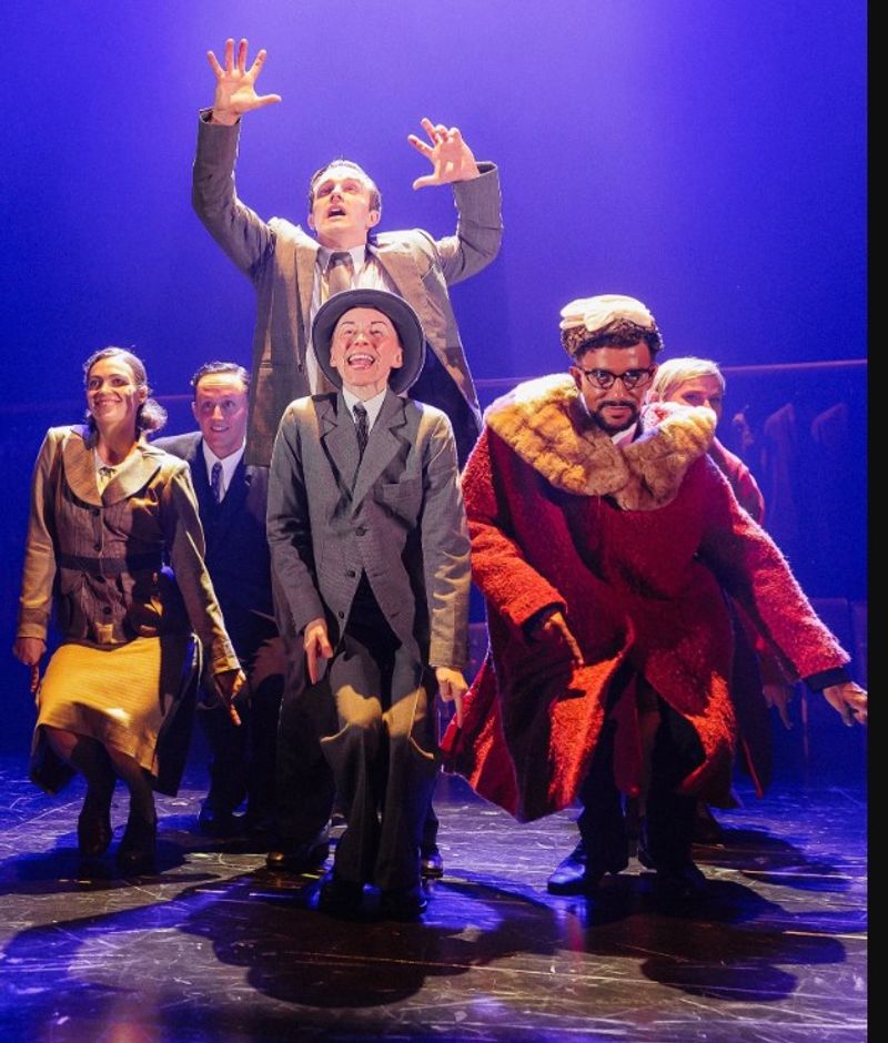 Review: NORTH BY NORTHWEST at American Conservatory Theatre Image