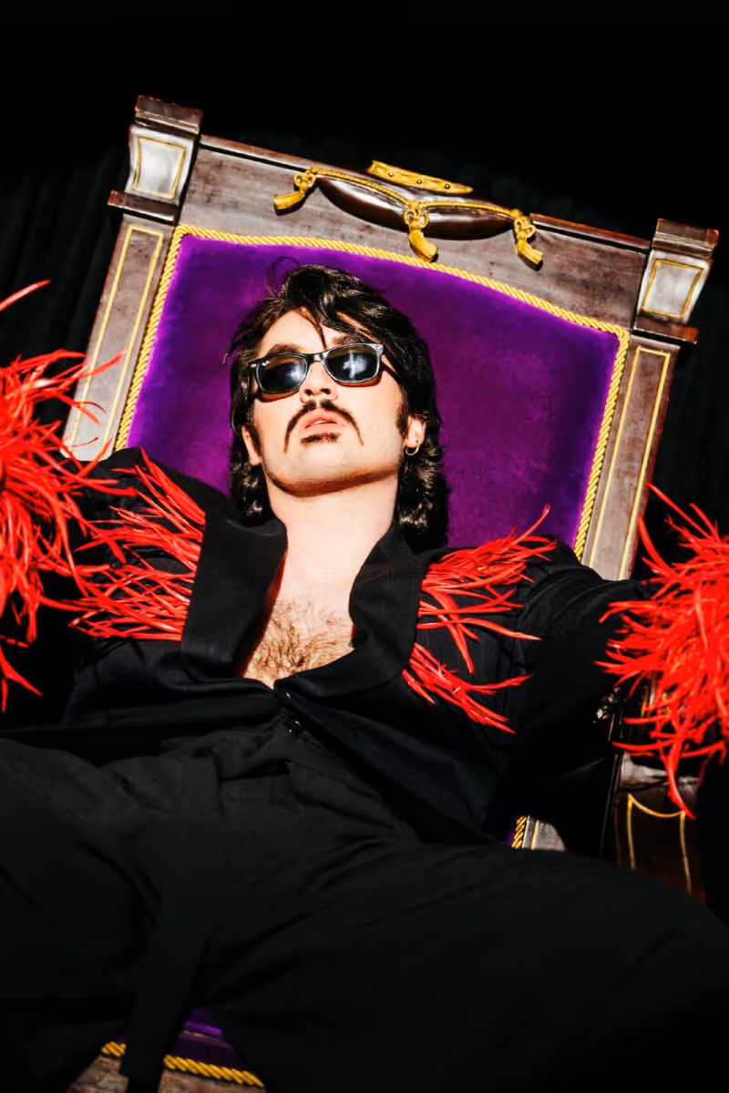 Photos: Caleb De Casper to Release Dark Synth-Pop Album DELIRIUM — photo 2 of 4