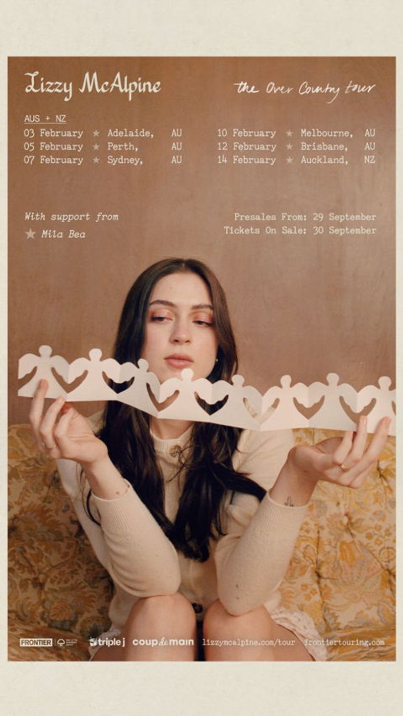 Photos: Lizzy McAlpine to Launch THE OVER COUNTRY TOUR in Australia and New Zealand — photo 4 of 4