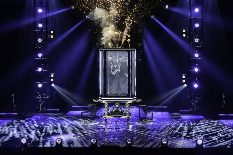 How NOW YOU SEE ME LIVE is Bringing Larger-Than-Life Magic to Broadway Image