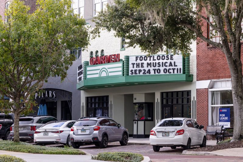 Photos: FOOTLOOSE: THE MUSICAL to Open Winter Garden Theatre with Dining Partnerships — photo 4 of 4