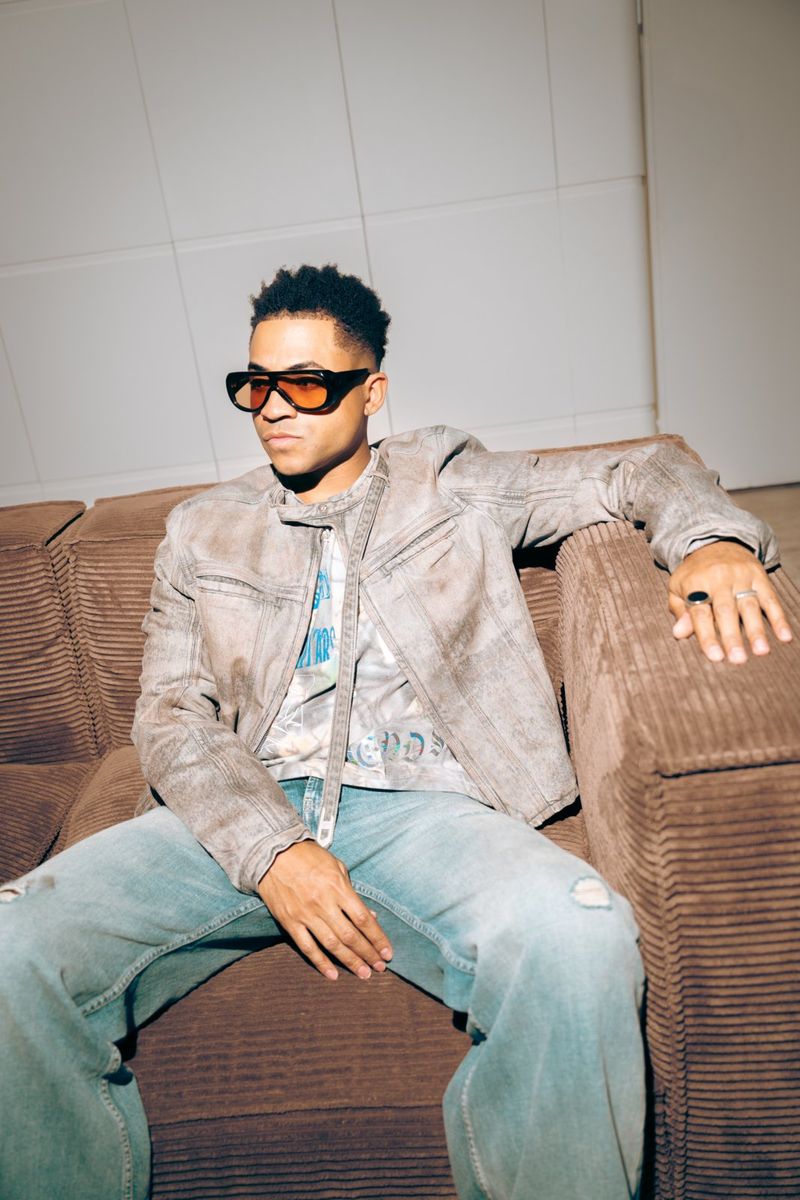 Photos: Caleb Calloway Announces New Single KAMIKAZE — photo 12 of 21