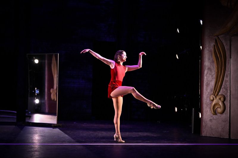 Review: A CHORUS LINE at Duluth Playhouse Image