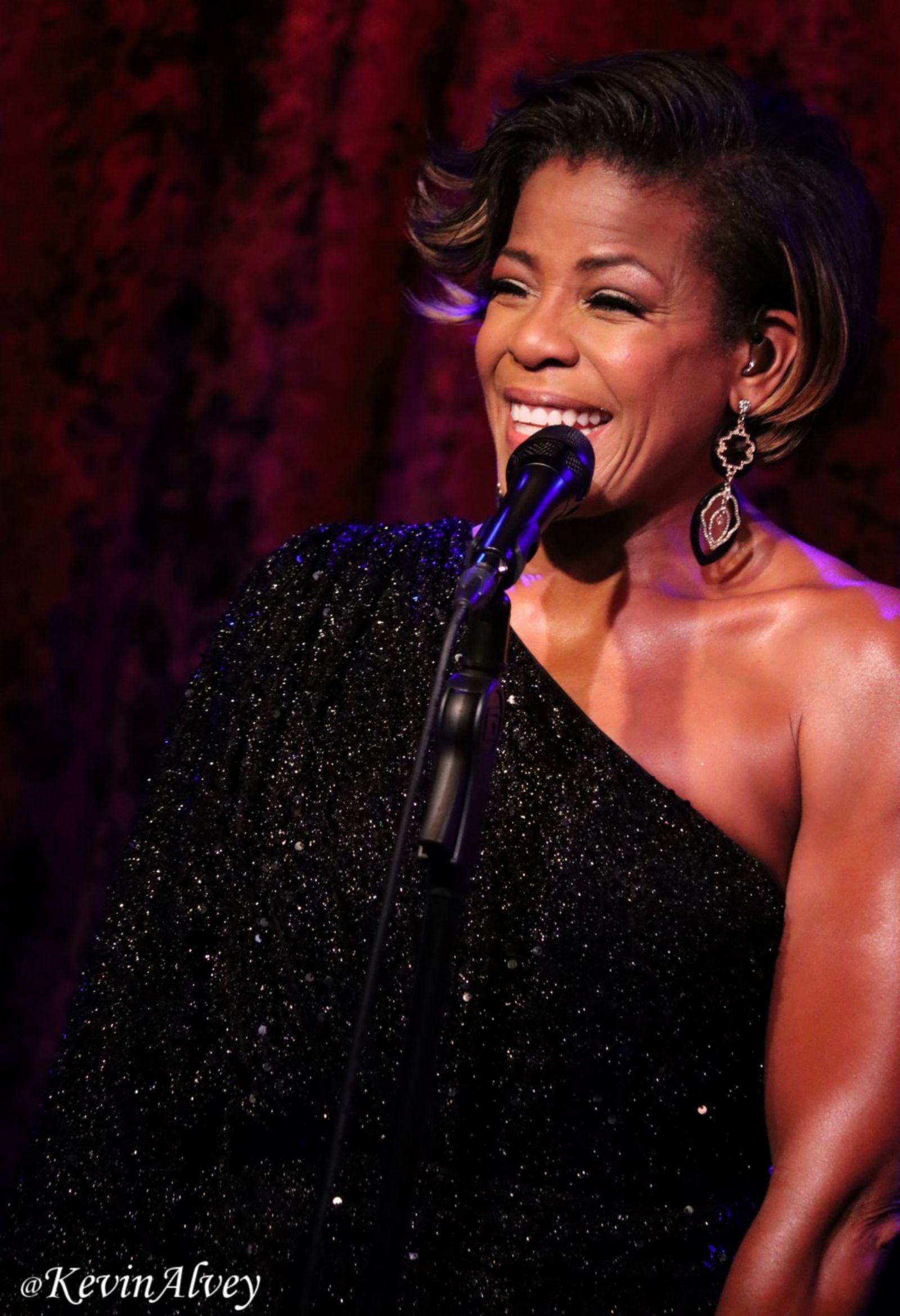 Photos: Nicole Henry Brings A NIGHT WITH NICOLE HENRY To Birdland — photo 6 of 20