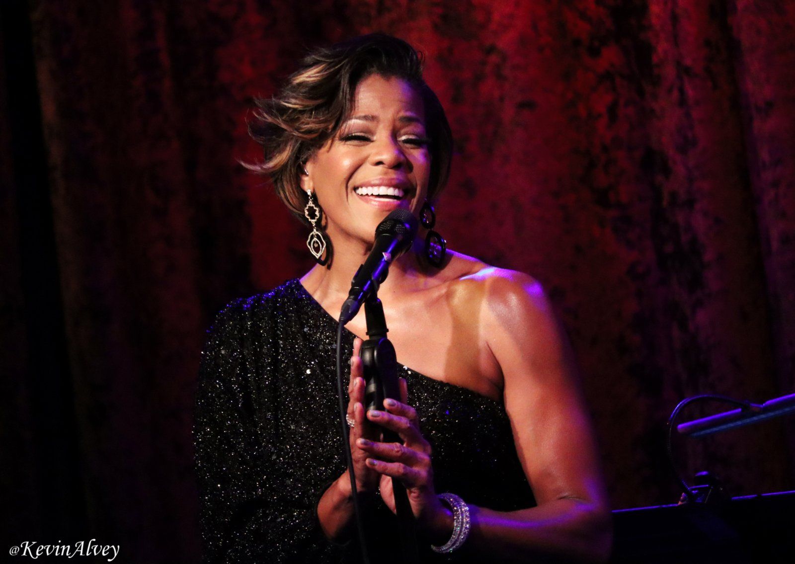 Photos: Nicole Henry Brings A NIGHT WITH NICOLE HENRY To Birdland — photo 13 of 20