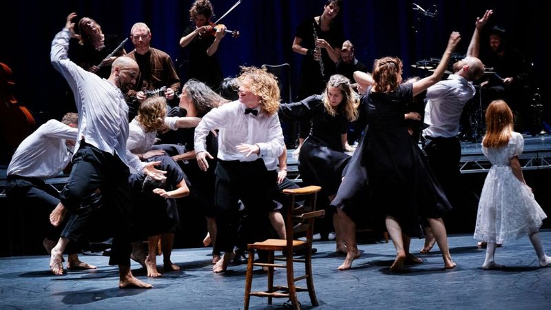 mam_-_dublin_theatre_festival_2019_-_ros_kavanagh
