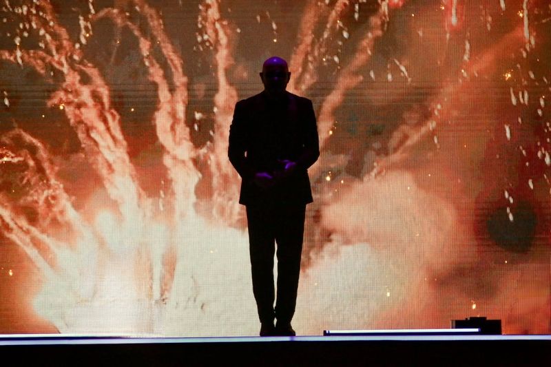 Review: PITBULL - I'M BACK TOUR at Mystic Lake Amphitheater Image