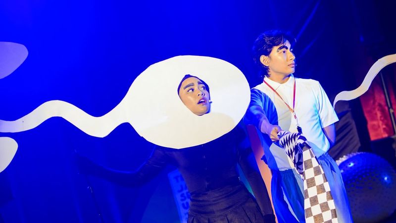 Review: MUSIKAL ABSURD: Is Laughter Enough? Image