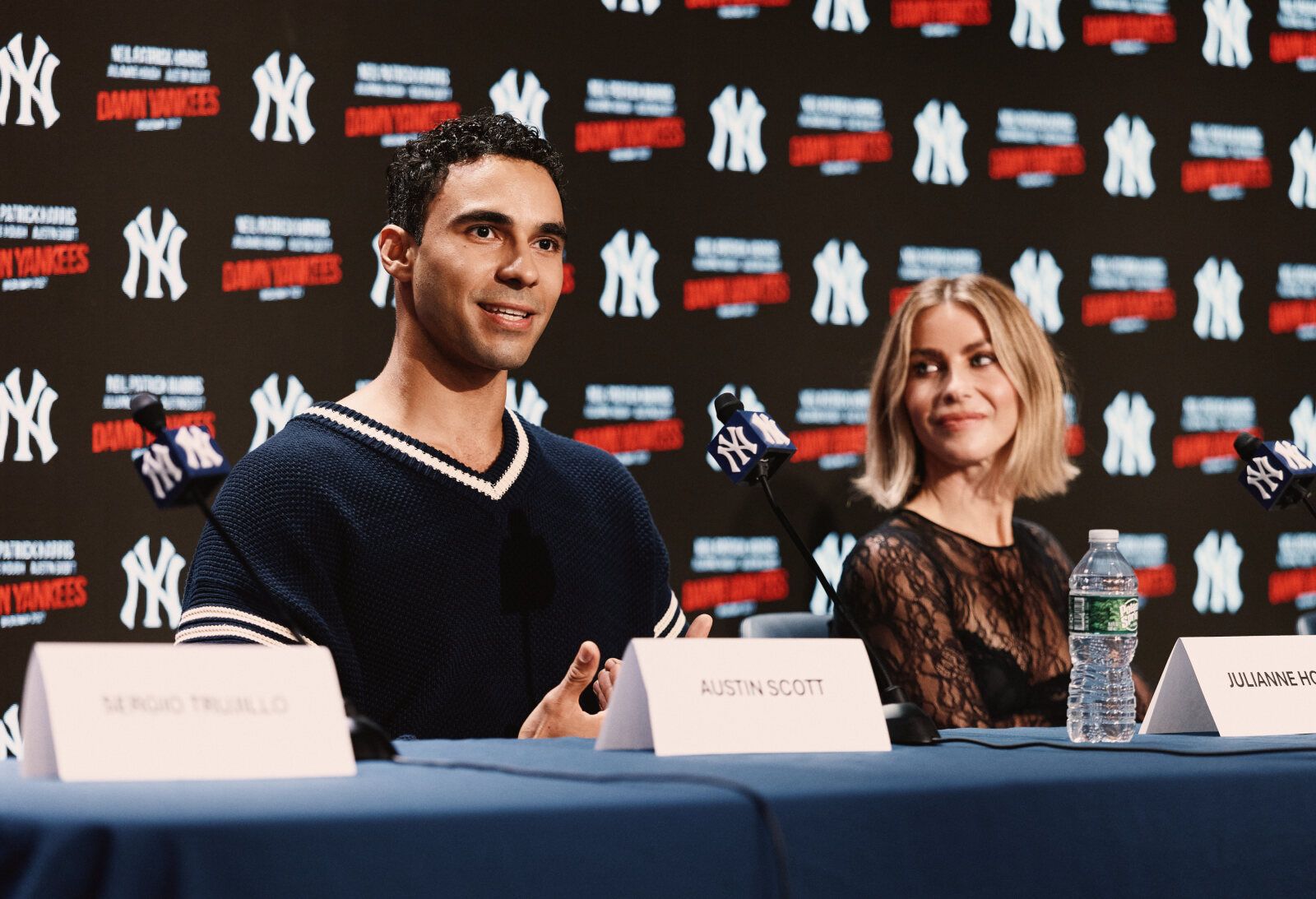 Photos/Video: DAMN YANKEES Reveals Broadway Return at Yankee Stadium — photo 10 of 17