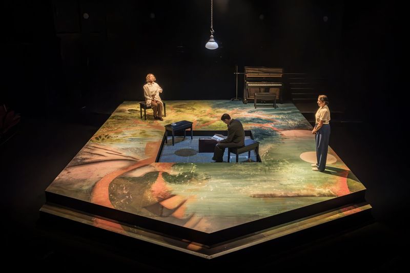 Review: A SMALL AND QUIET LIGHT, Orange Tree Theatre Image