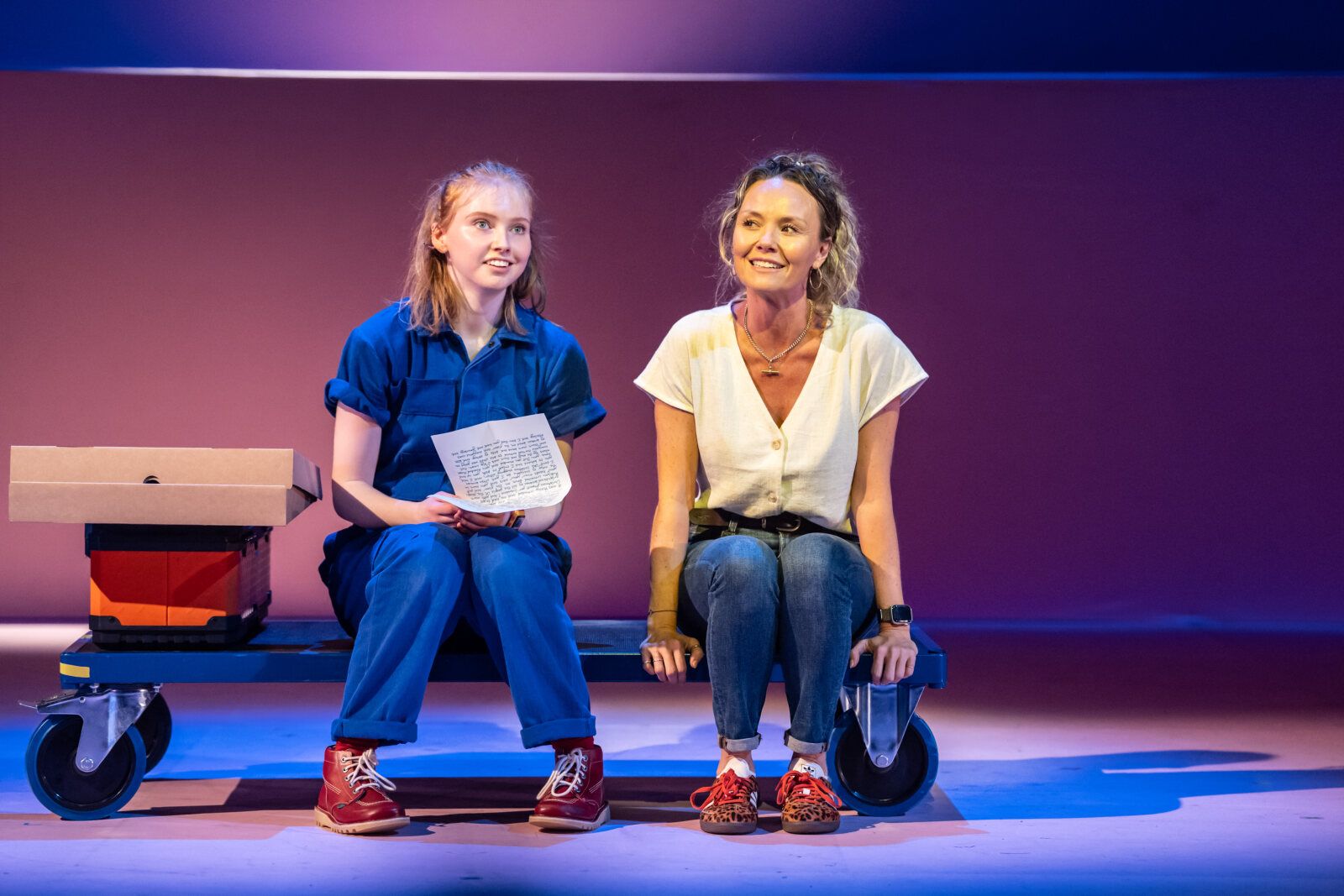 Photos: Alex Keenan and More in THE CURIOUS INCIDENT OF THE DOG IN THE NIGHT-TIME UK Tour — photo 10 of 10