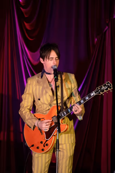 Reeve Carney Photo